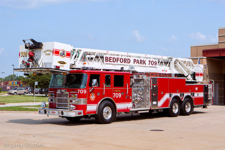 Bedford Park Fire Department Truck 709 Pierce Dash tower ladder larry shapiro photographer shapirophotography.net